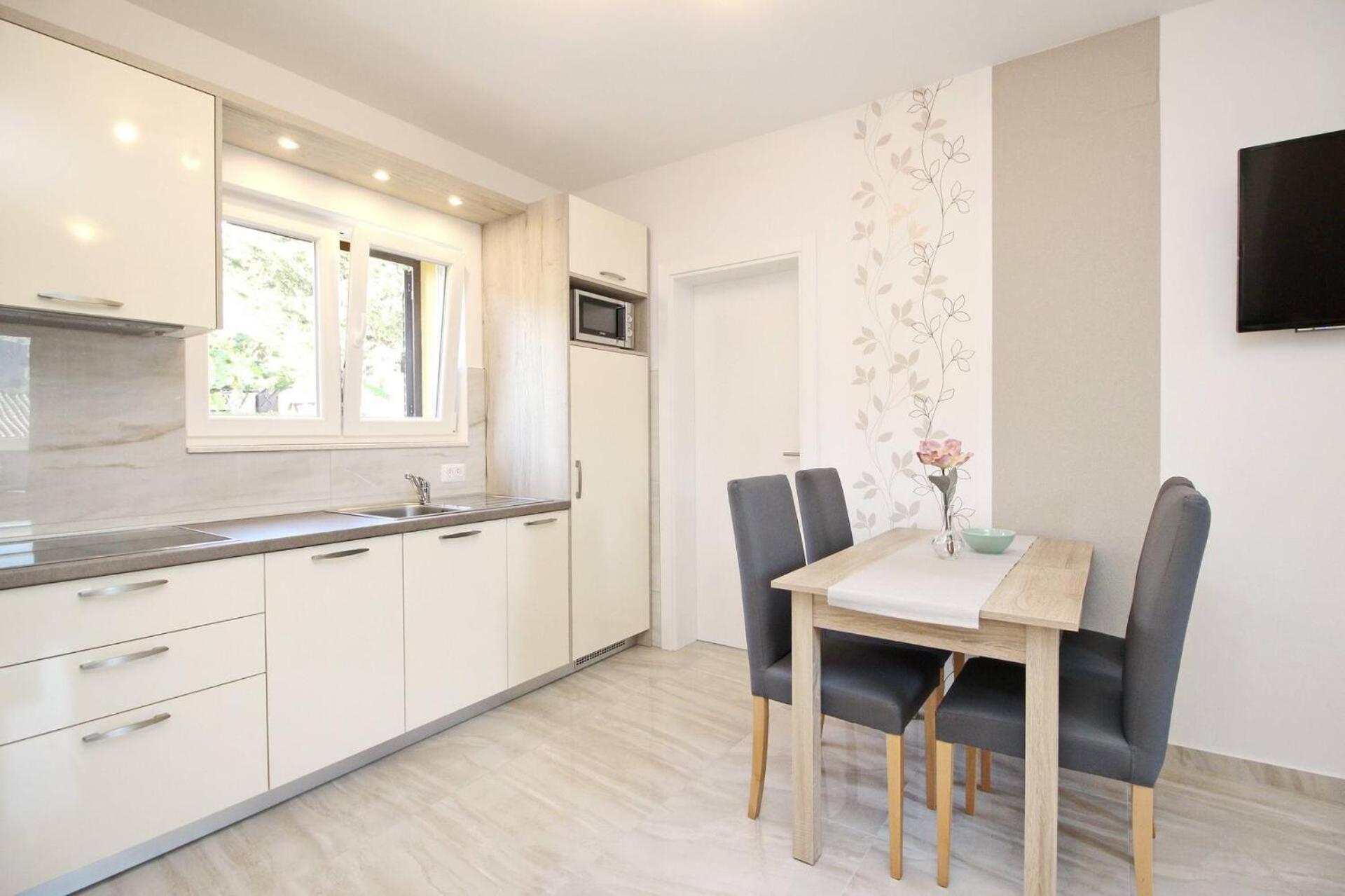 Sunshine Residence Baska Экстерьер фото