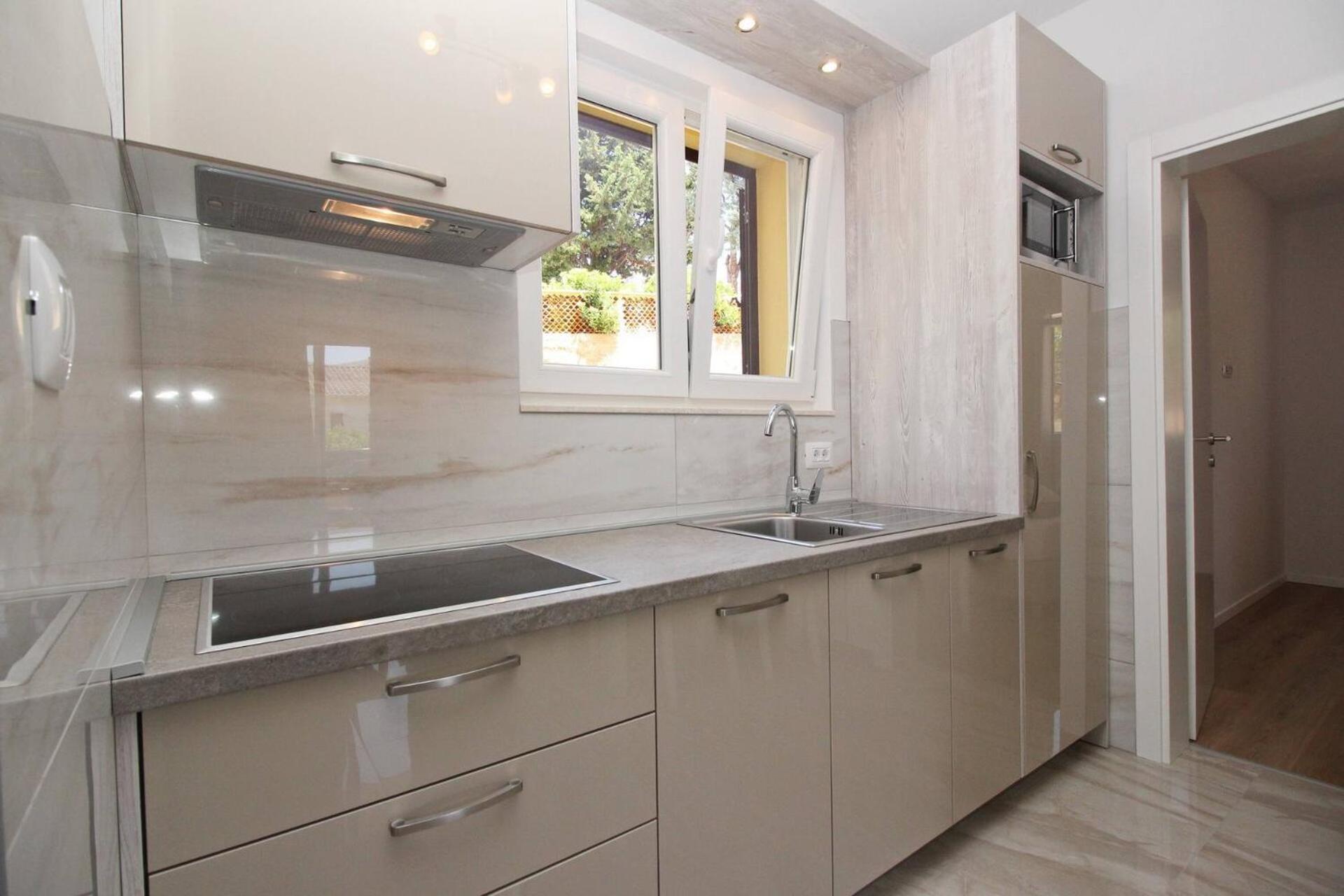 Sunshine Residence Baska Экстерьер фото